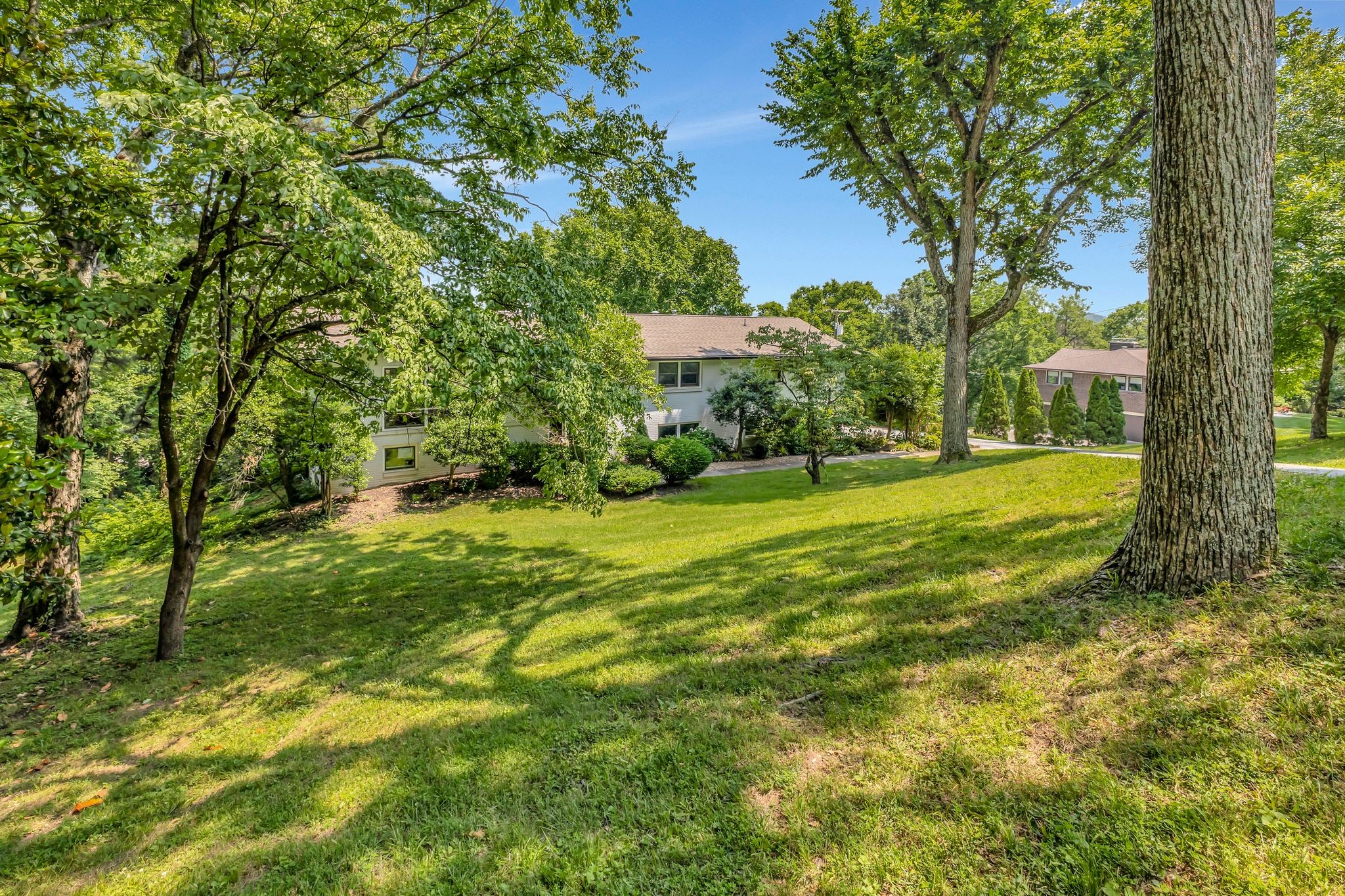 Middle Tennessee Properties 1 1204 Brentwood Ln