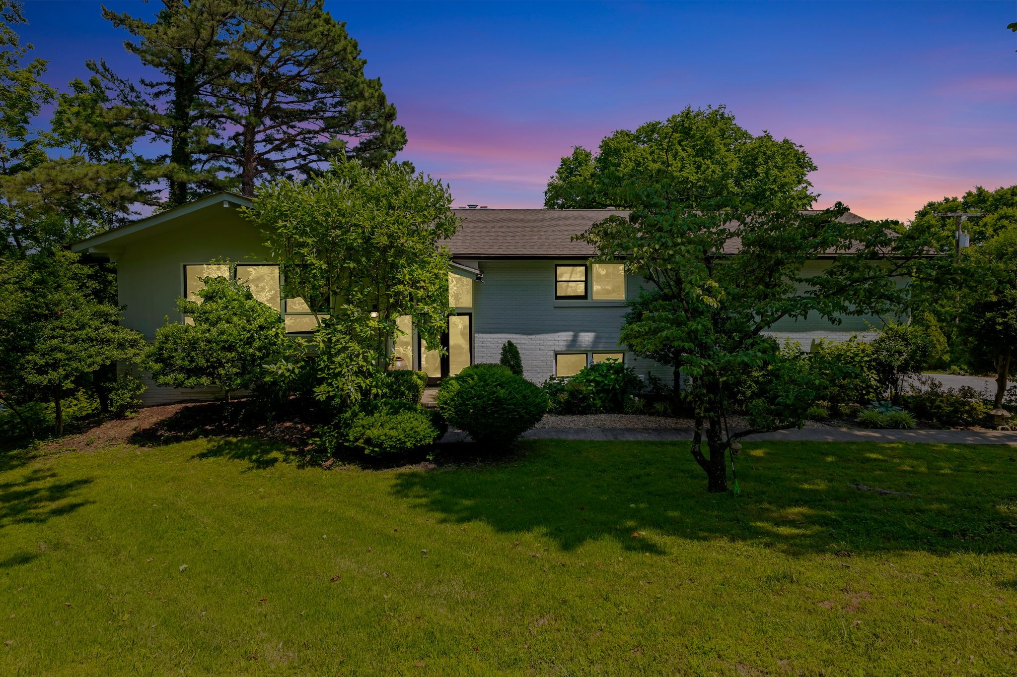 1204 Brentwood Ln