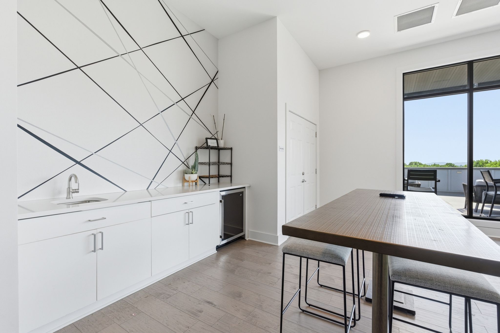 1041 E Trinity Ln 216