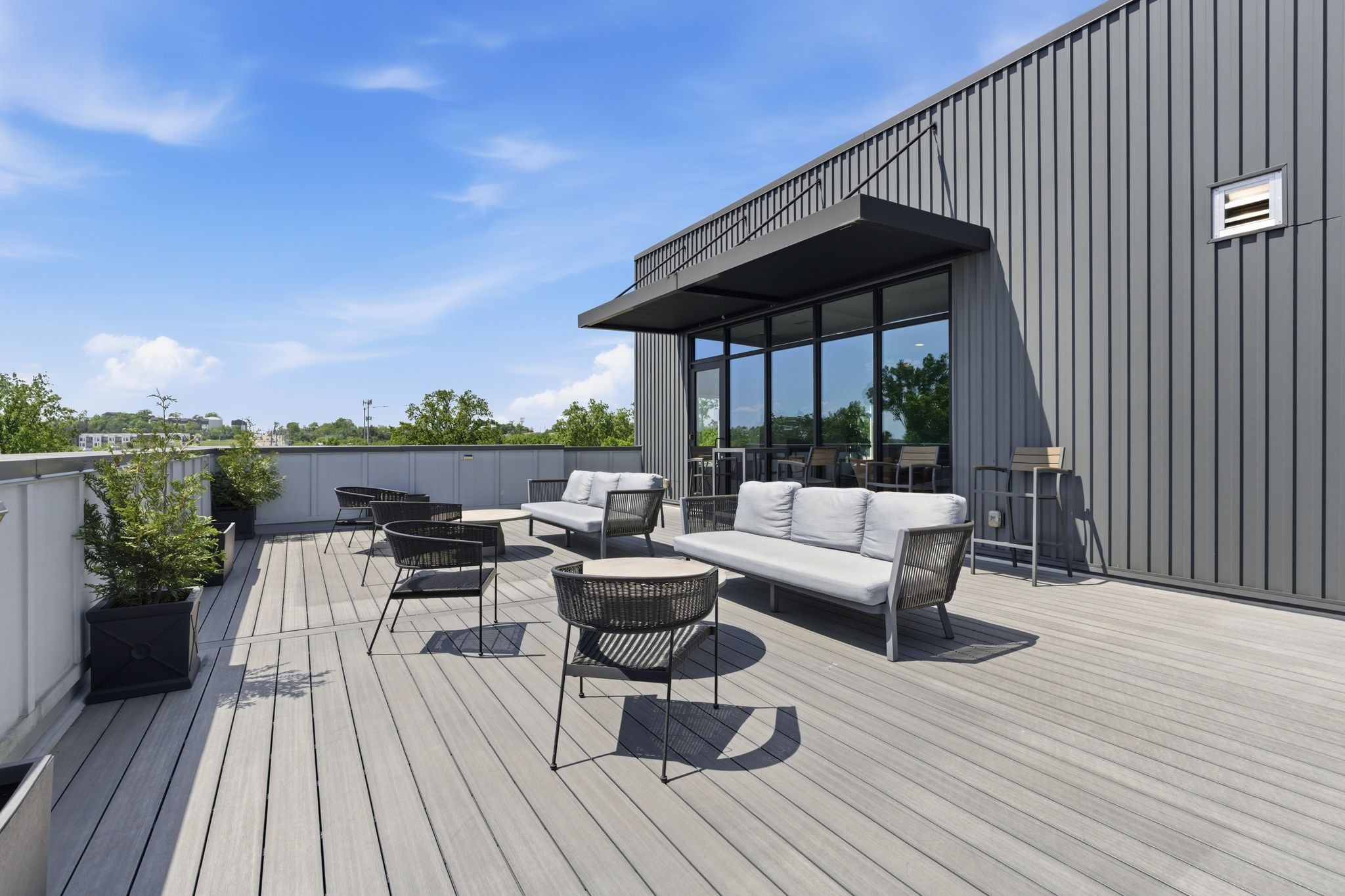 1041 E Trinity Ln 216