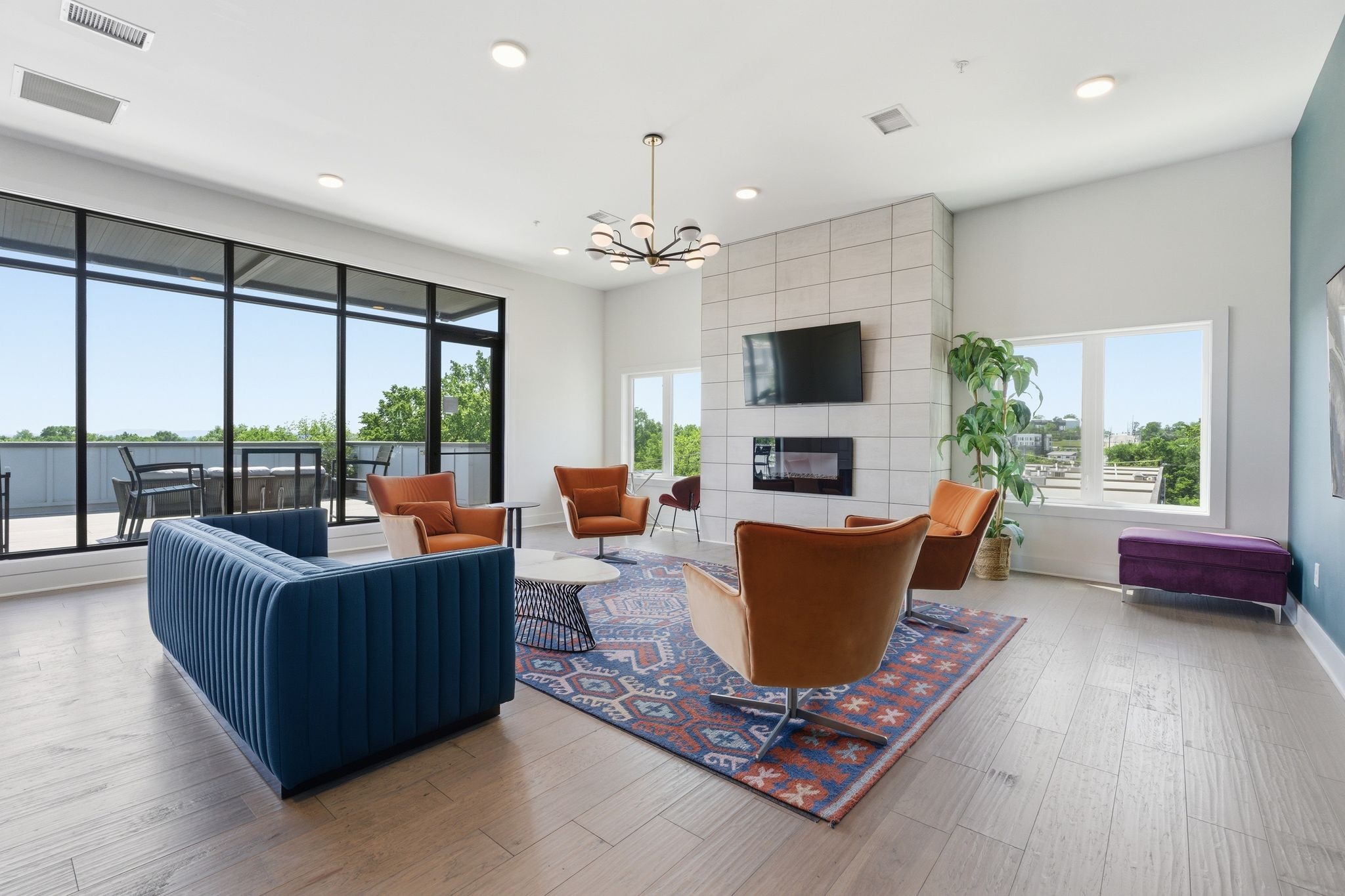 1041 E Trinity Ln 216