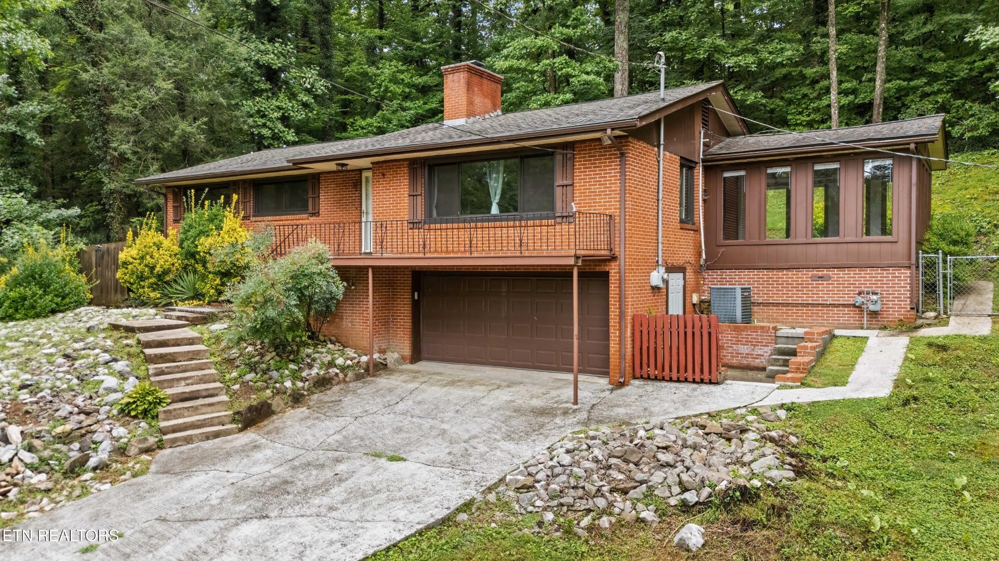 26182528 Shaler Lane