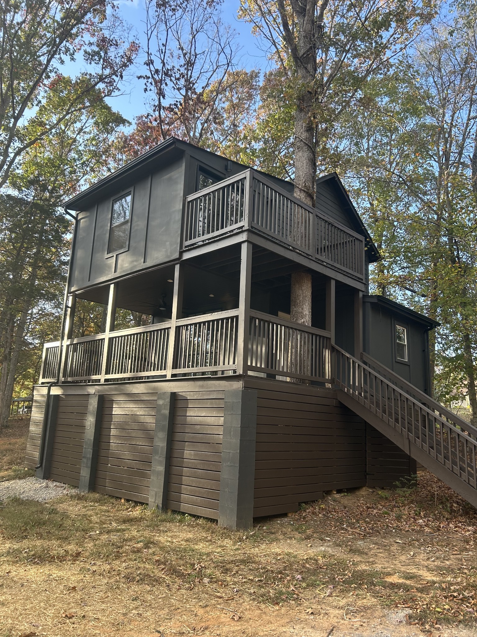 879 Crain Rd