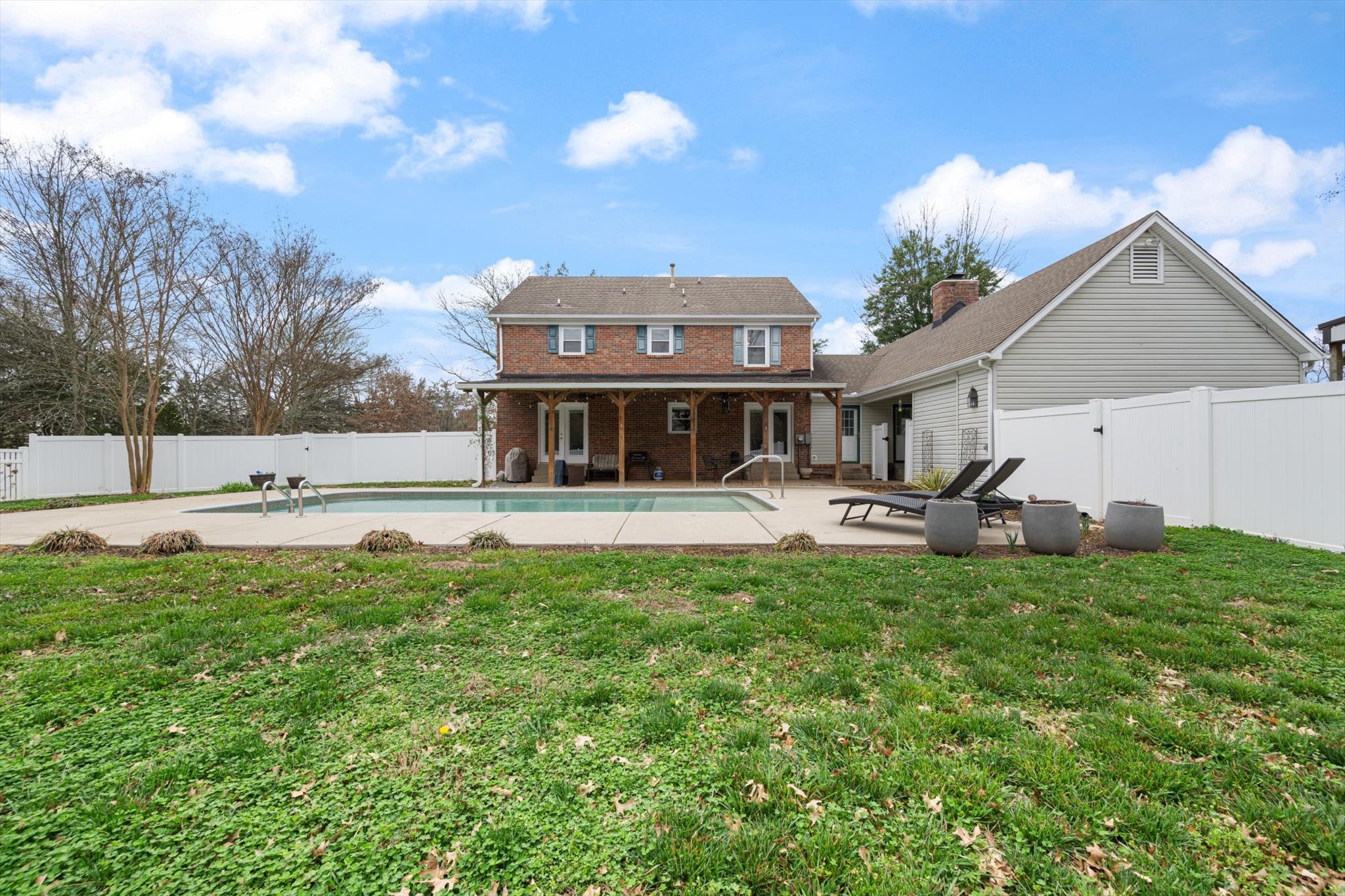 8190 Cainsville Pike