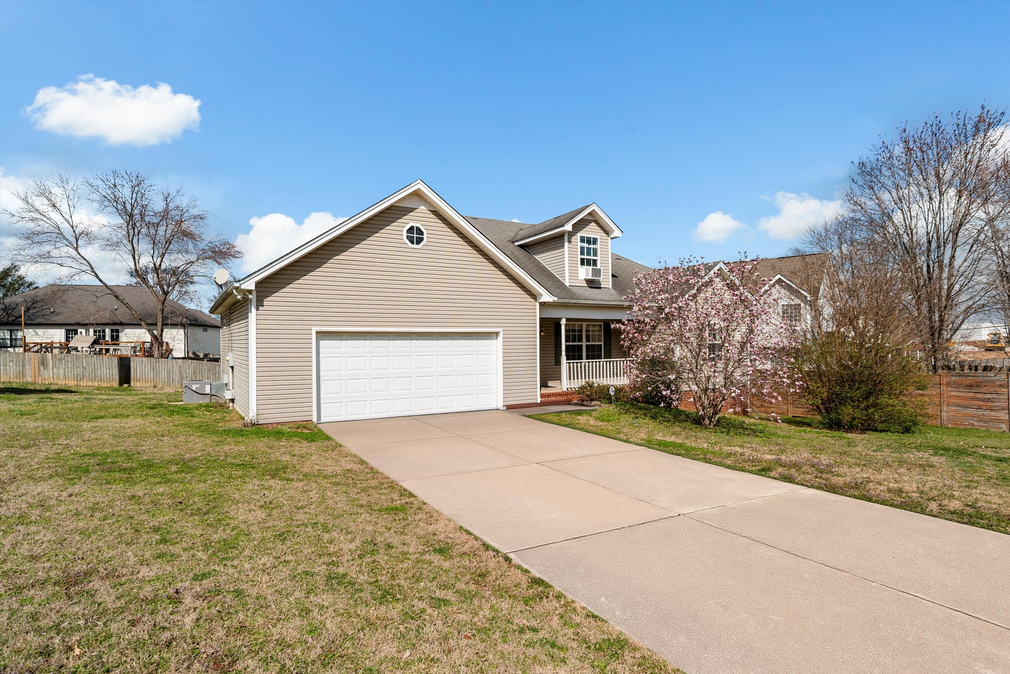 1227 Highland Hills Dr