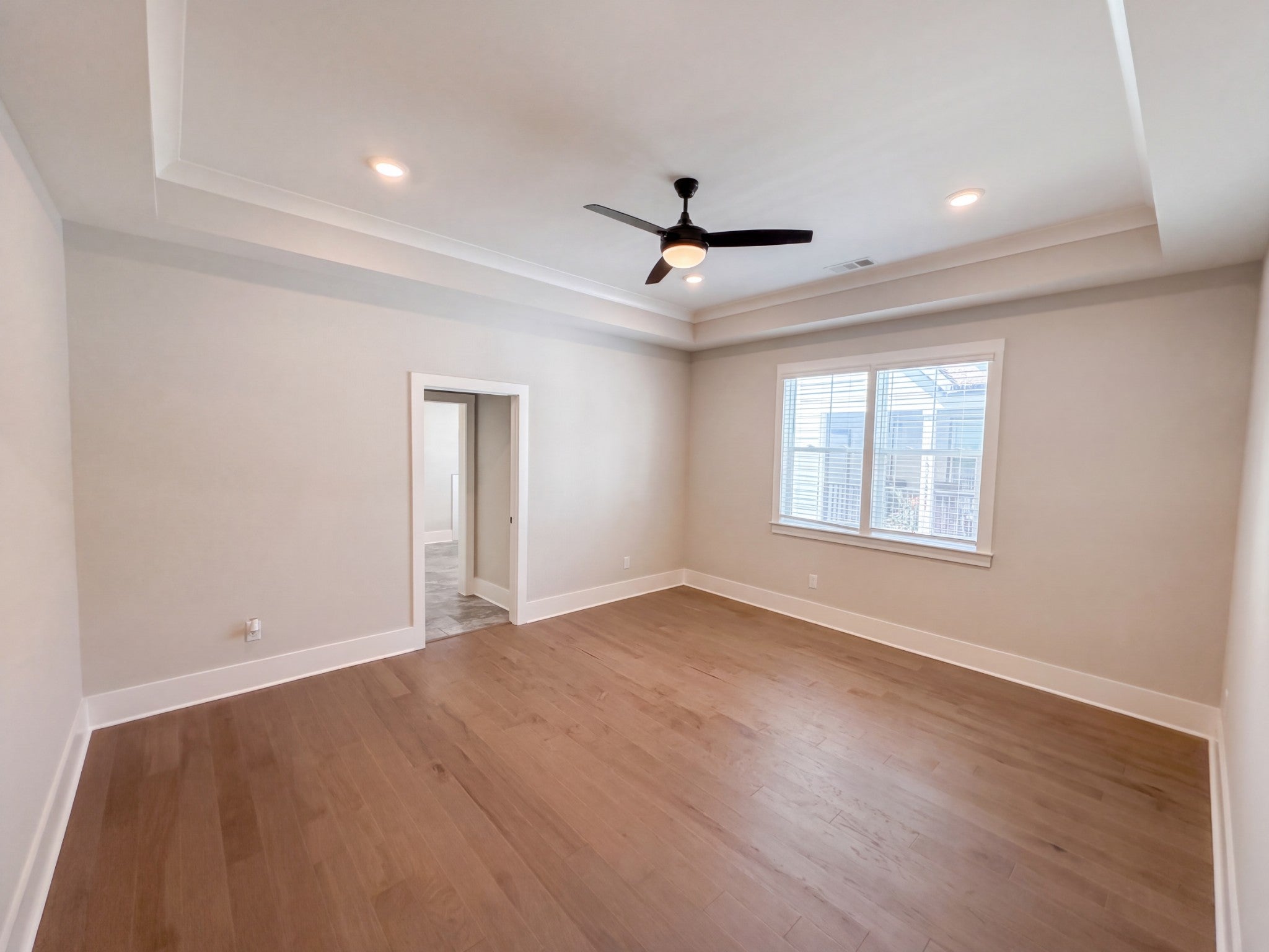 207 Fairground St 102