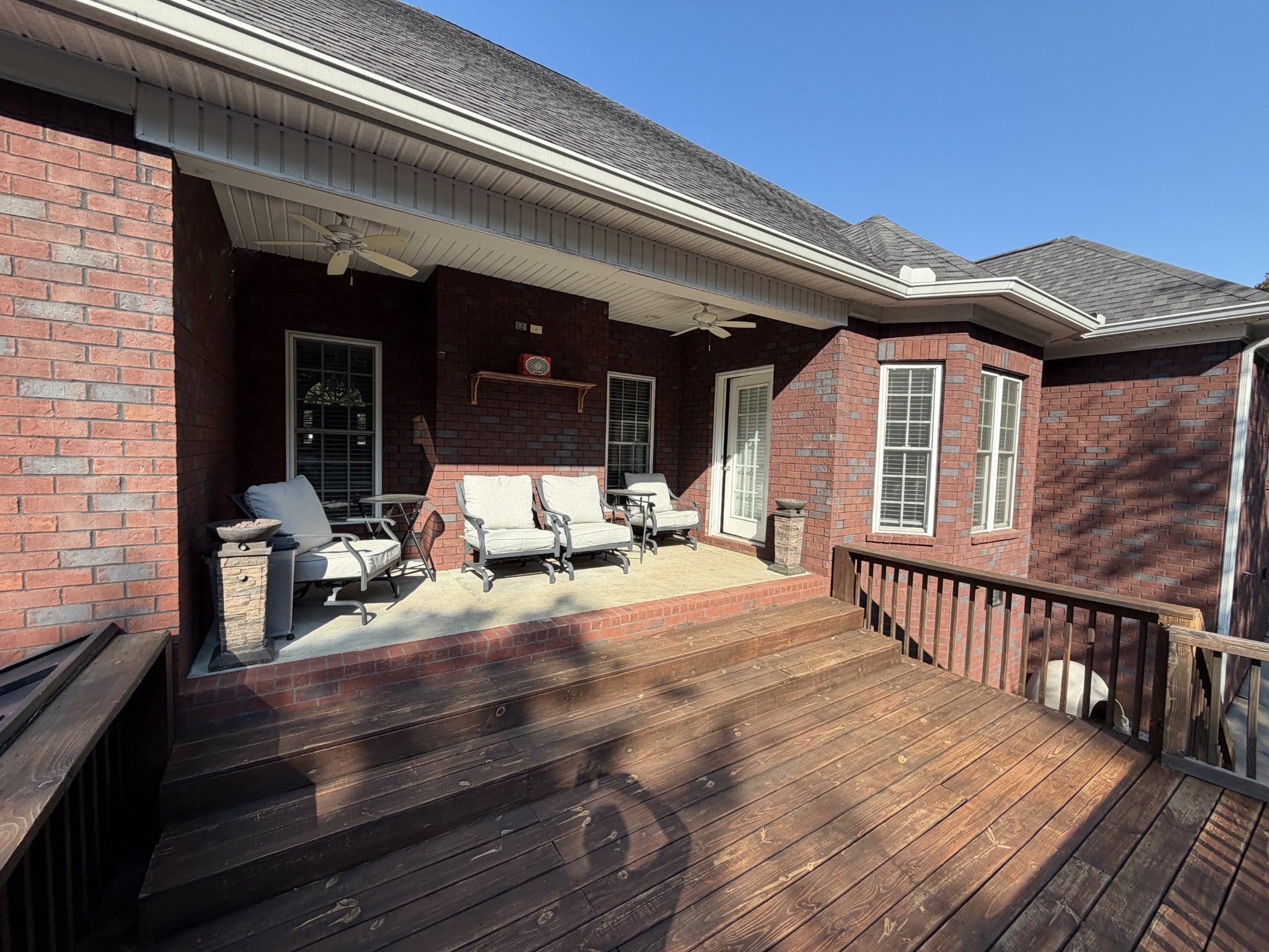 106 Stonegate Cir