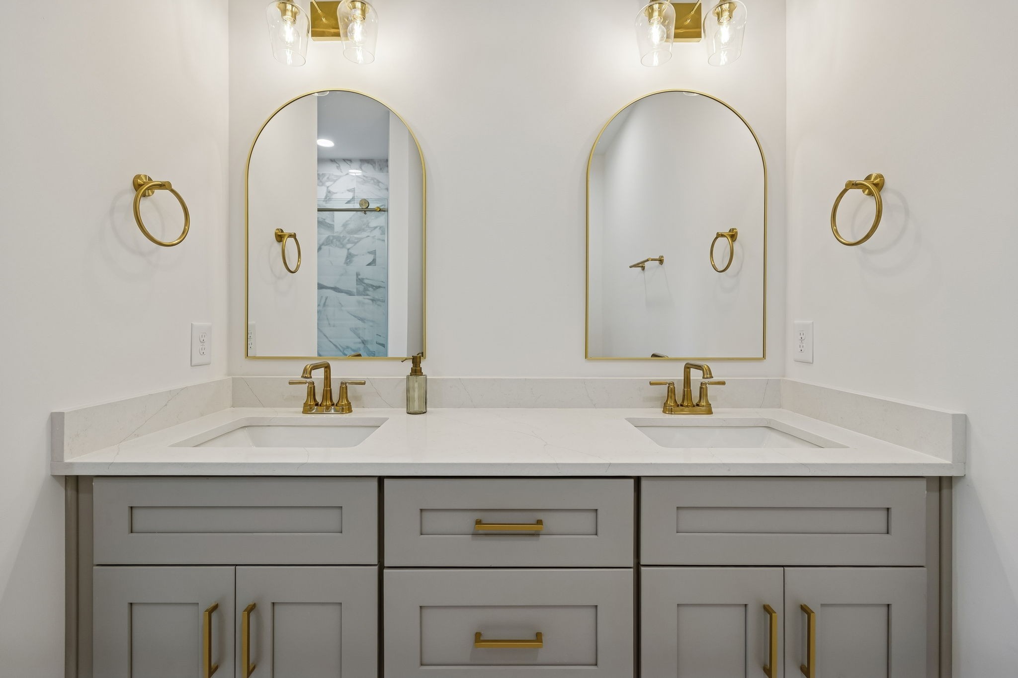 123 High Park Cir 123