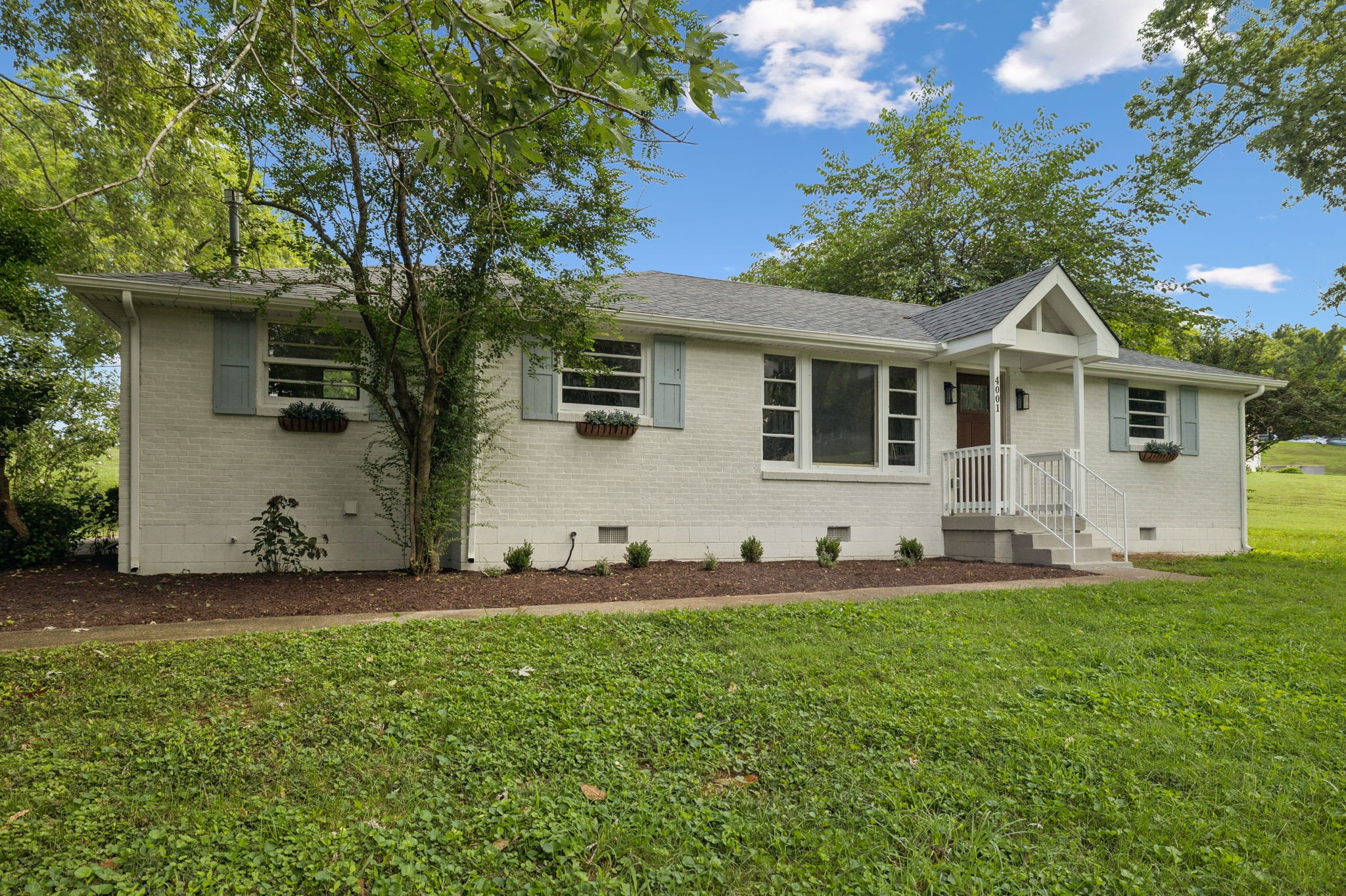 4001 Dumbarton Dr