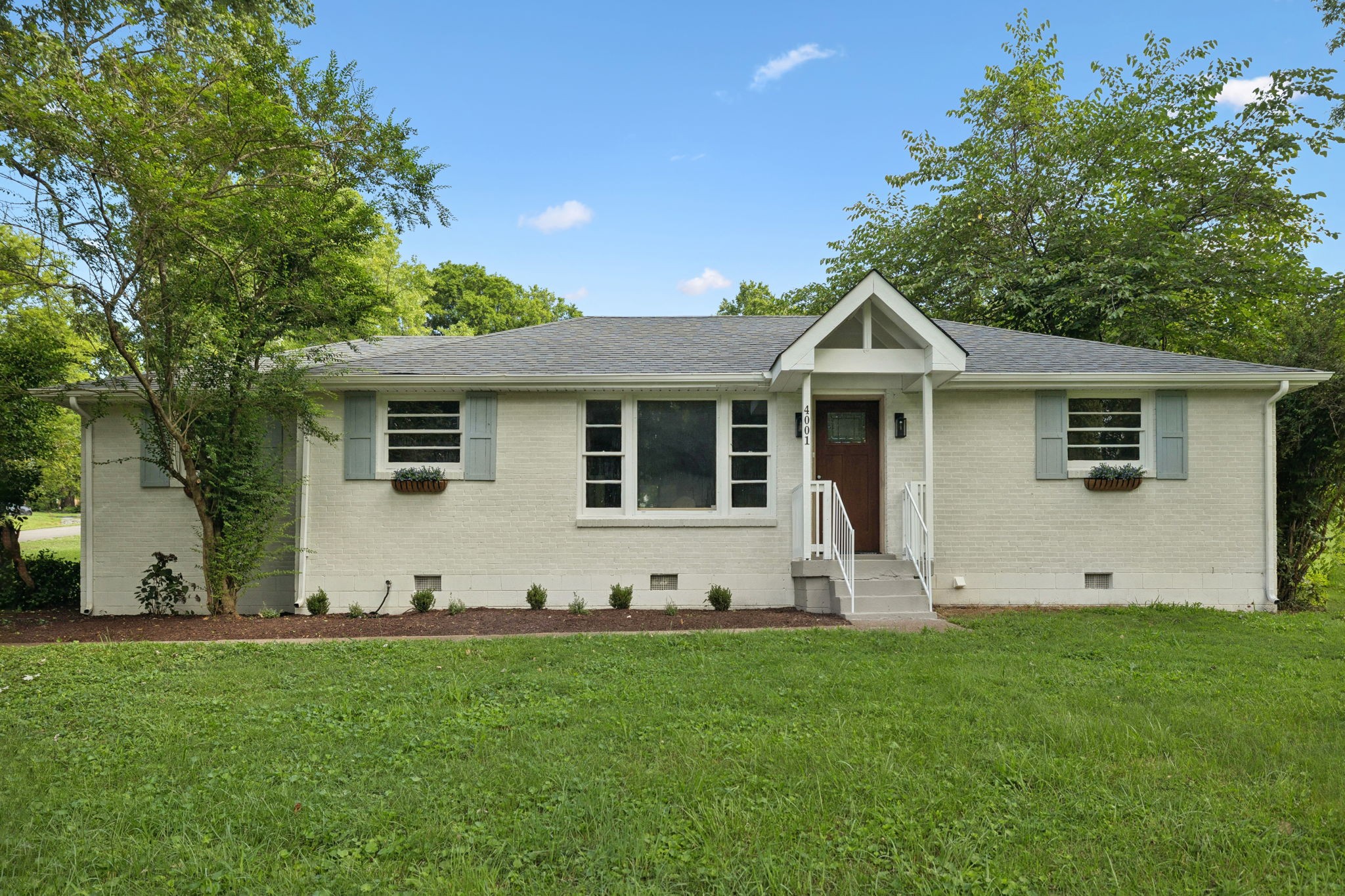 4001 Dumbarton Dr