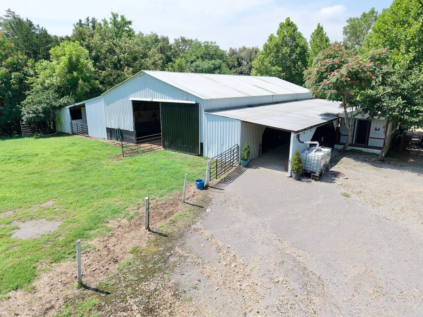 7474 Nashville Hwy - Photo 2