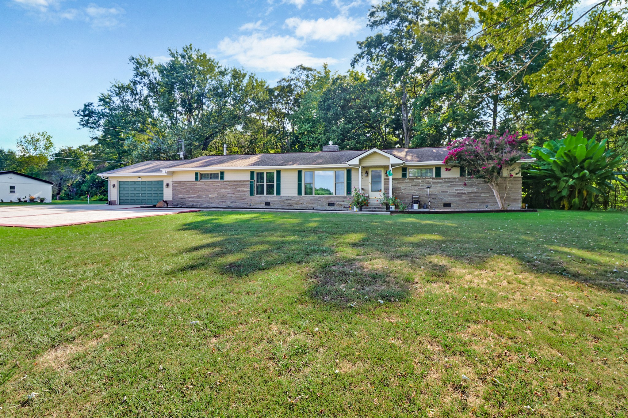 1100 Allardt Hwy