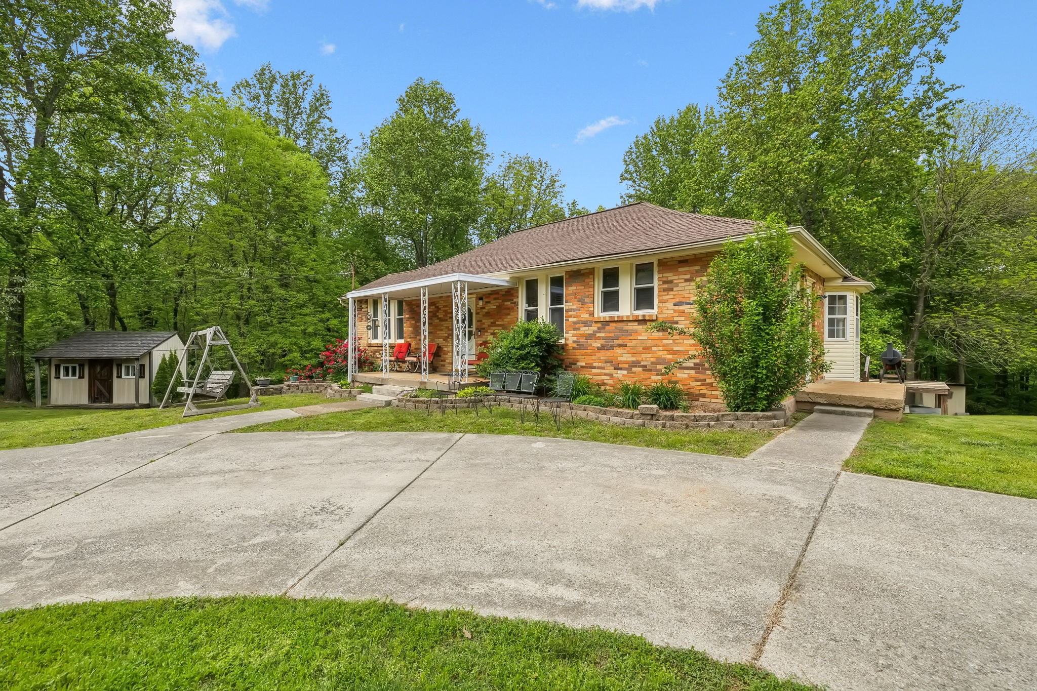 8901 Griffith Rd