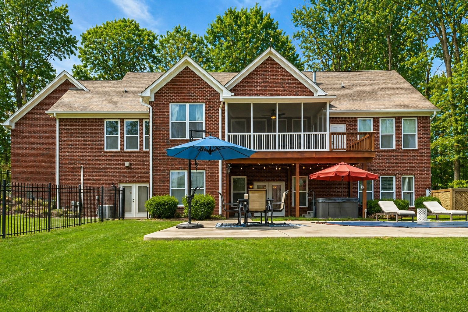 5751 Pinewood Rd