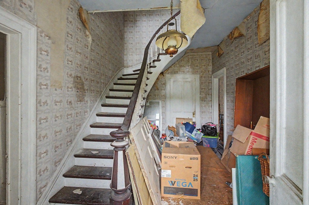 338 W Park St