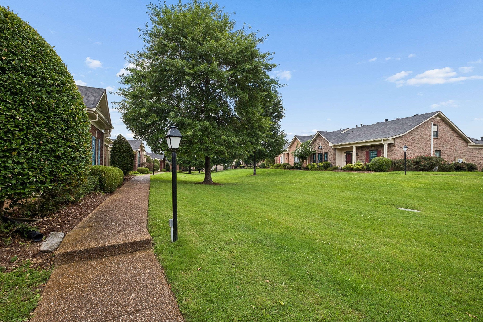 9220 Sawyer Brown Rd