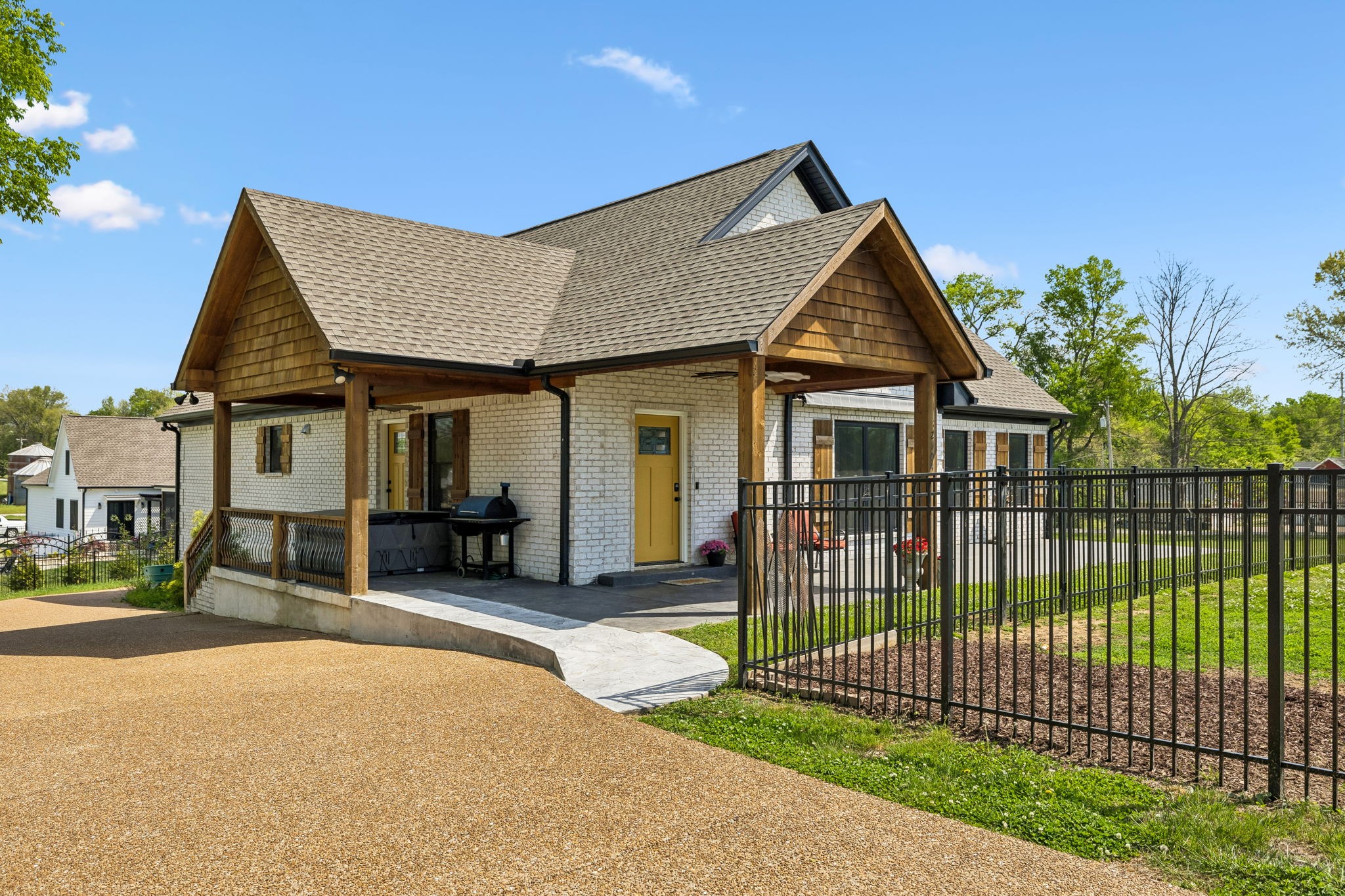 2104 Williamsport Pike