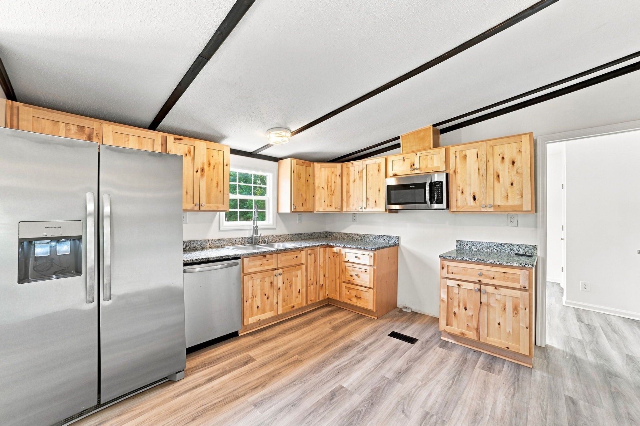 1019 Rob Newman Rd