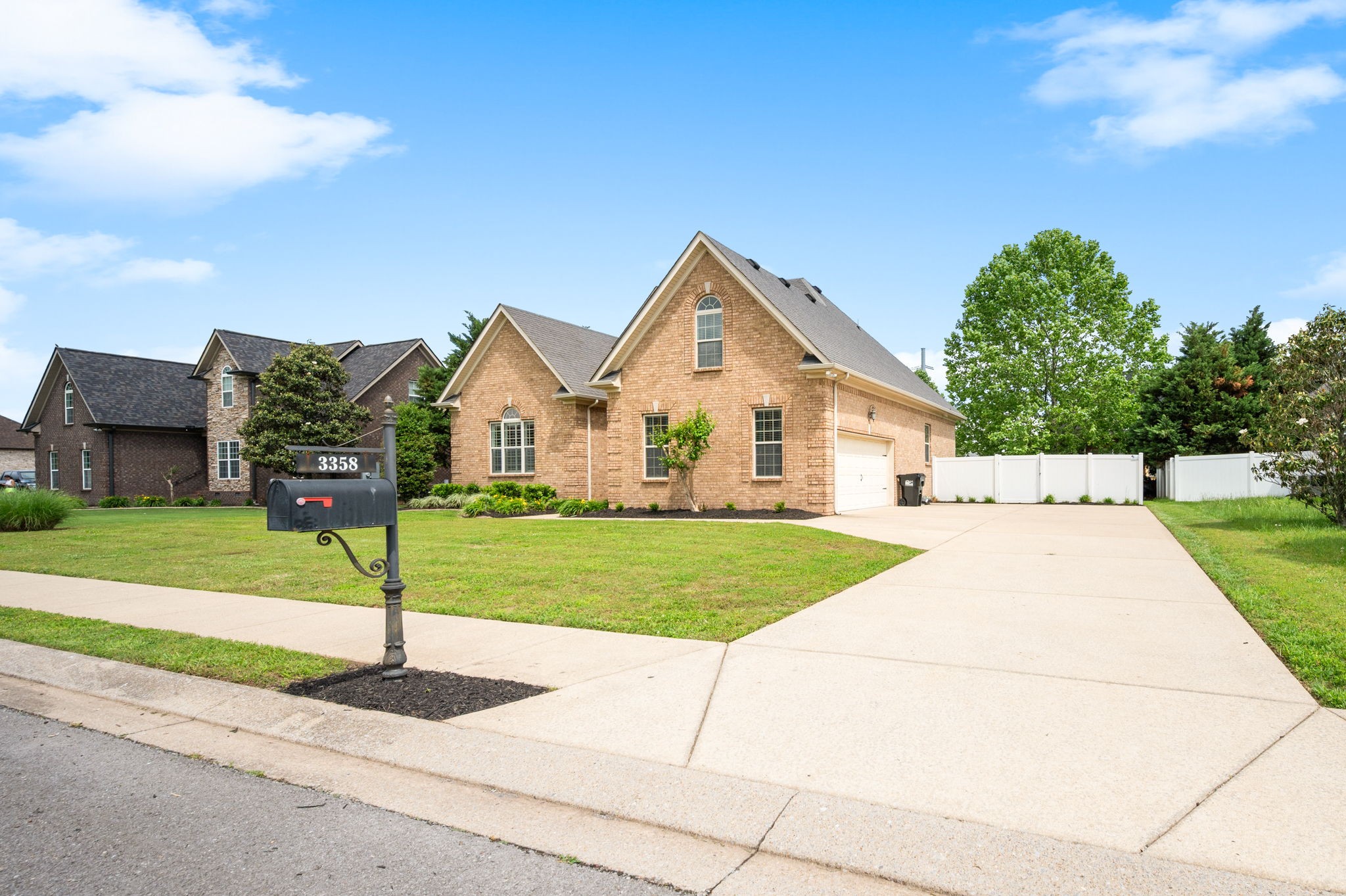 3358 Shady Forest Dr