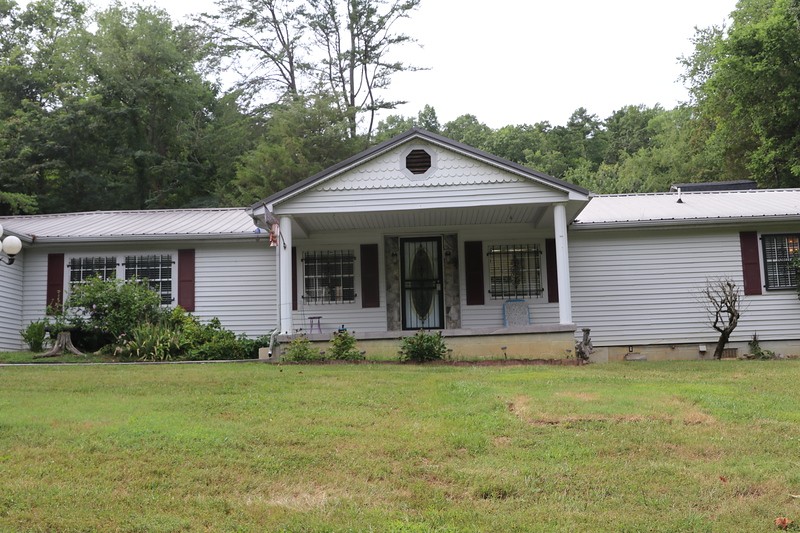 5707 Daniels Rd