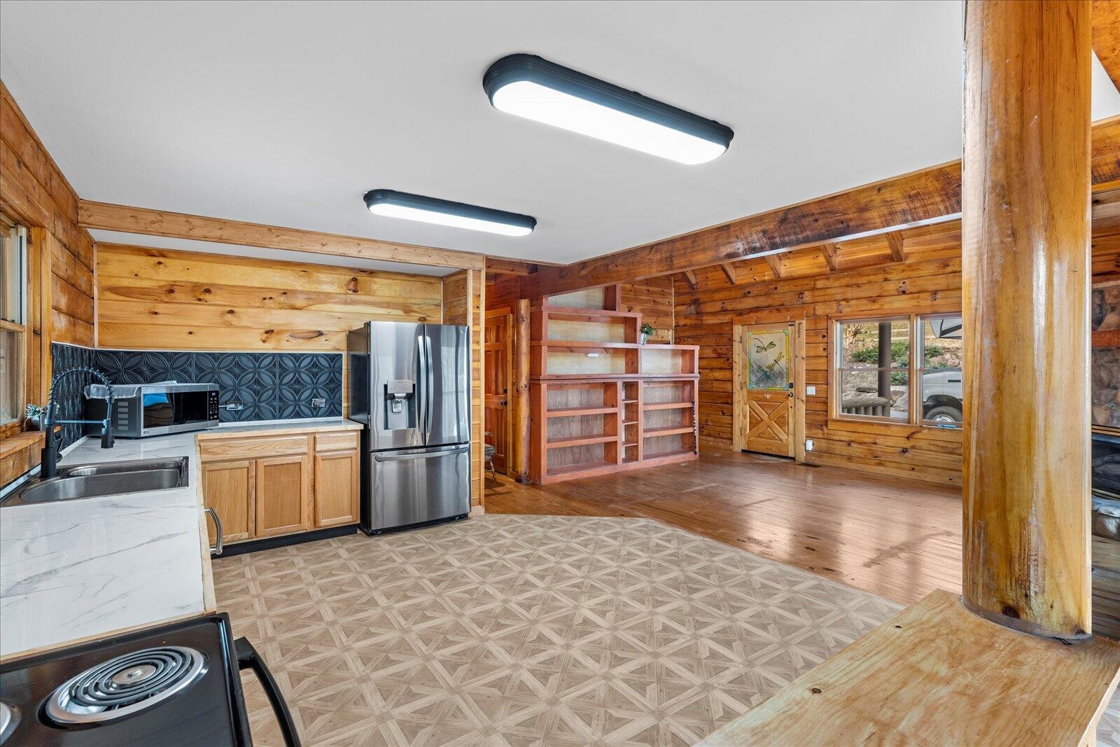 1112 Sunset Drive