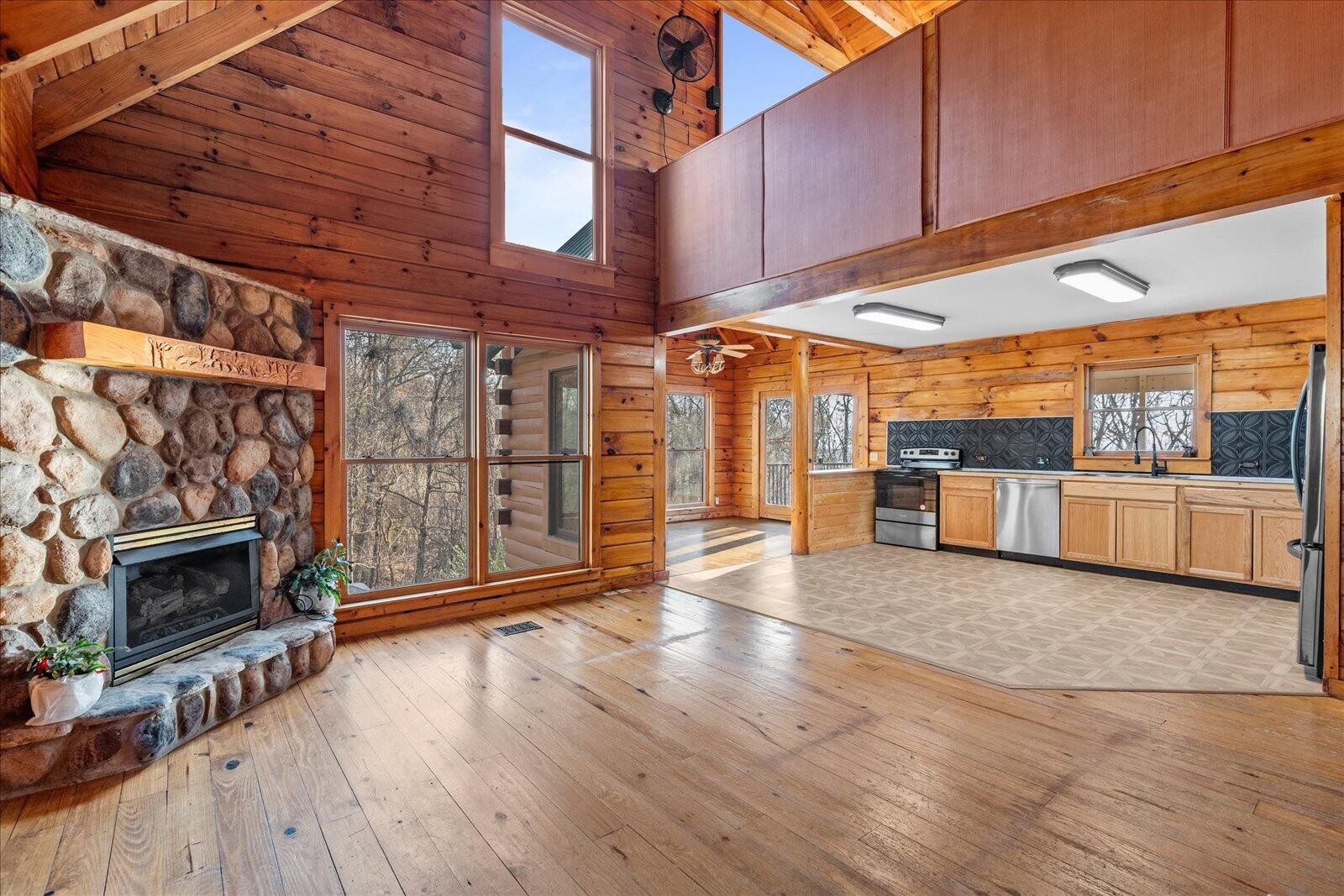 1112 Sunset Drive