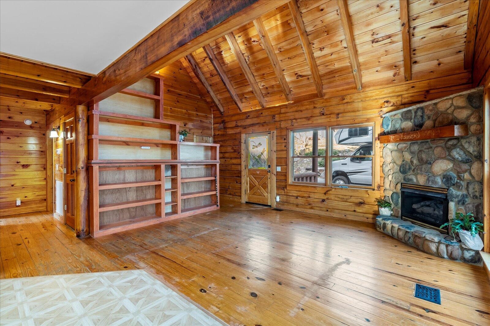 1112 Sunset Drive