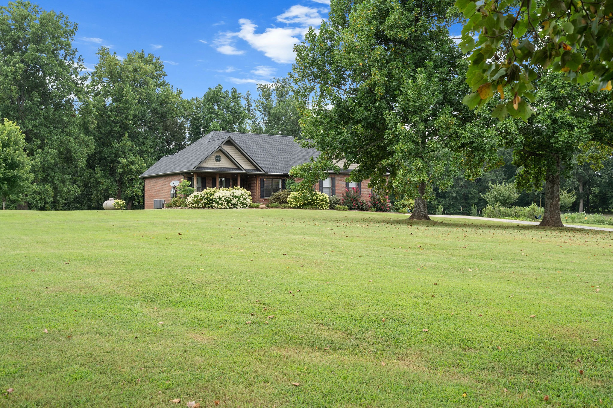 2711 Ernest Hawkins Rd