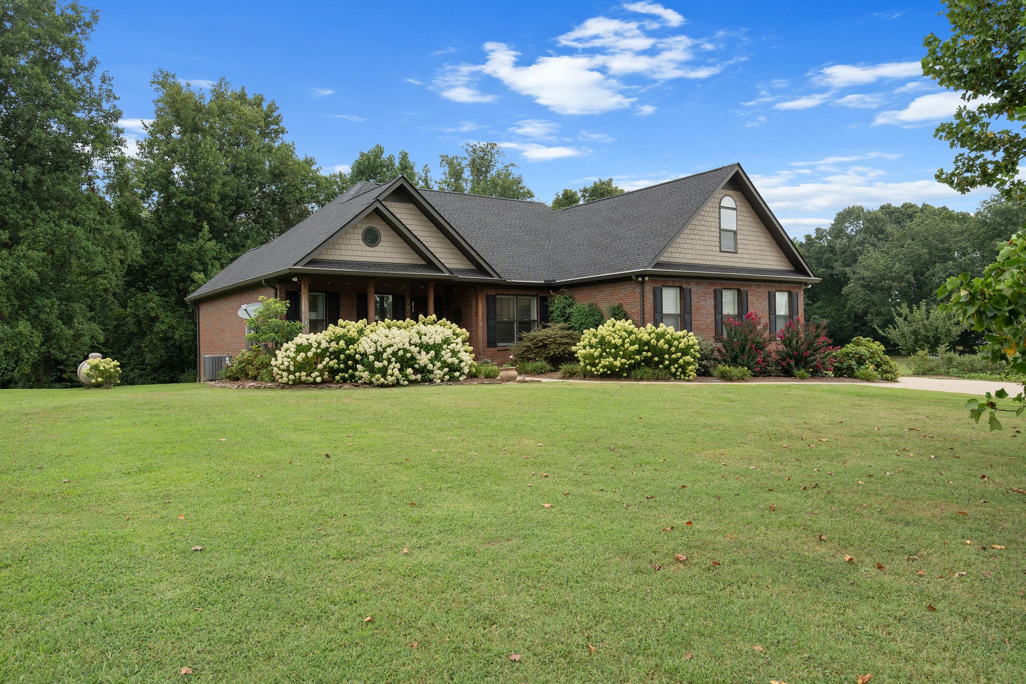 2711 Ernest Hawkins Rd