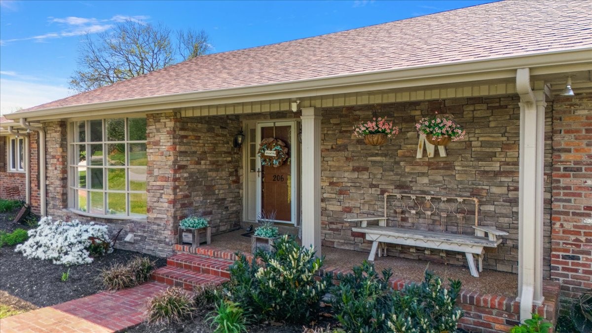 206 Kennett Rd