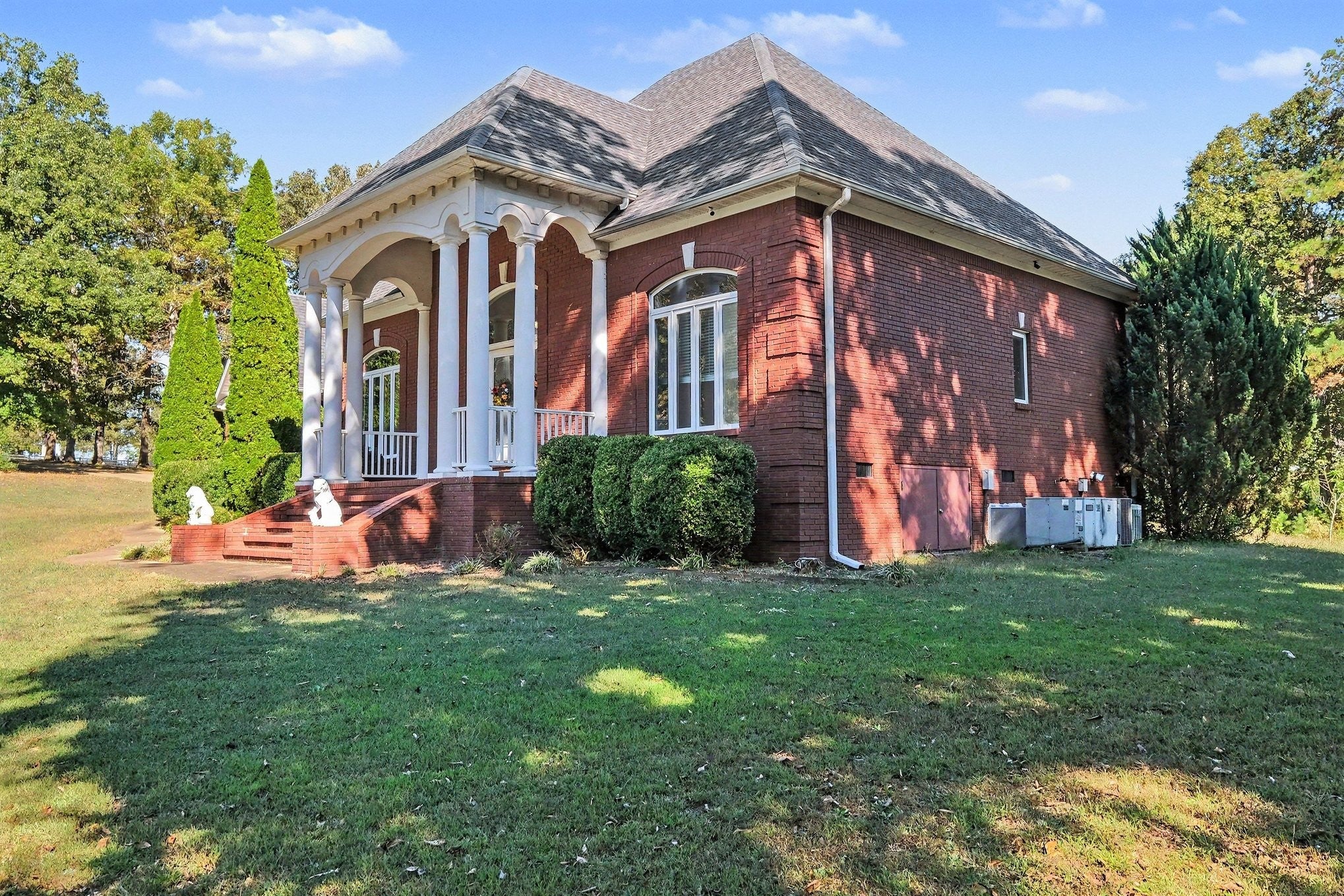 4012 Shady Oak Ln