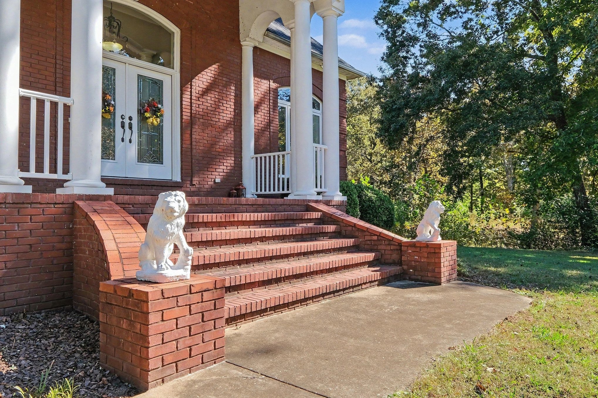 4012 Shady Oak Ln