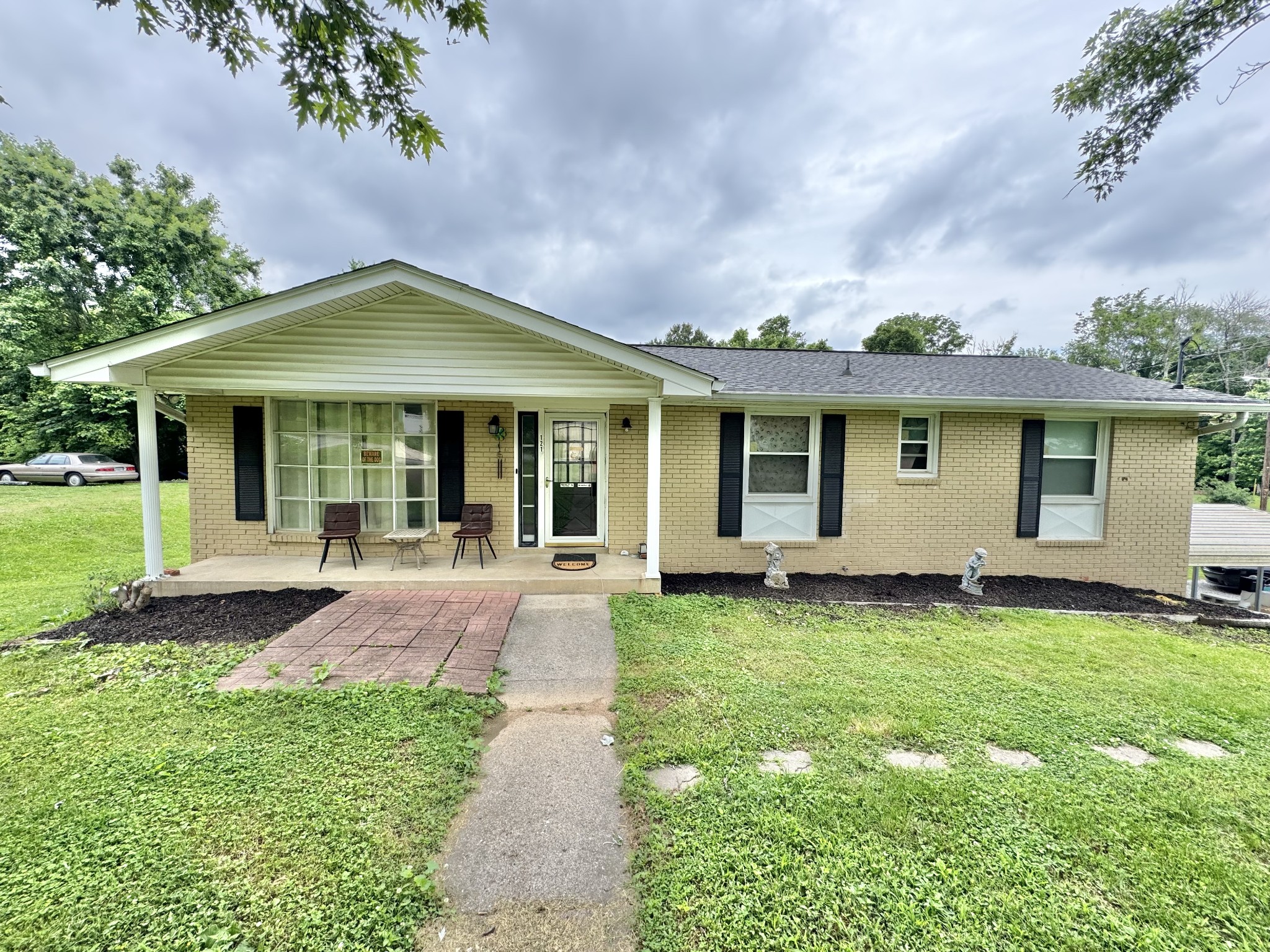 121 Teelia Dr