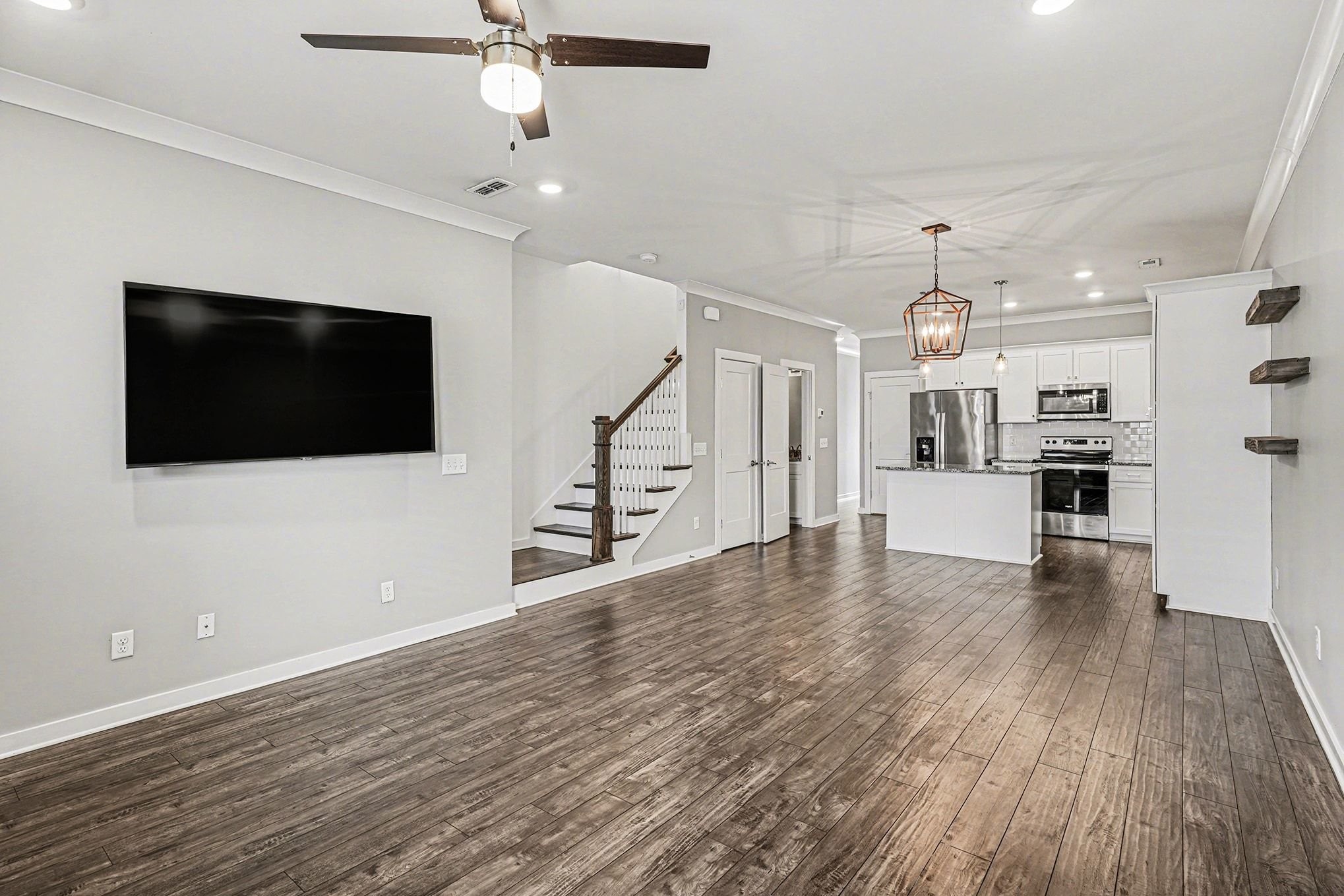 933 Ashland Place Dr