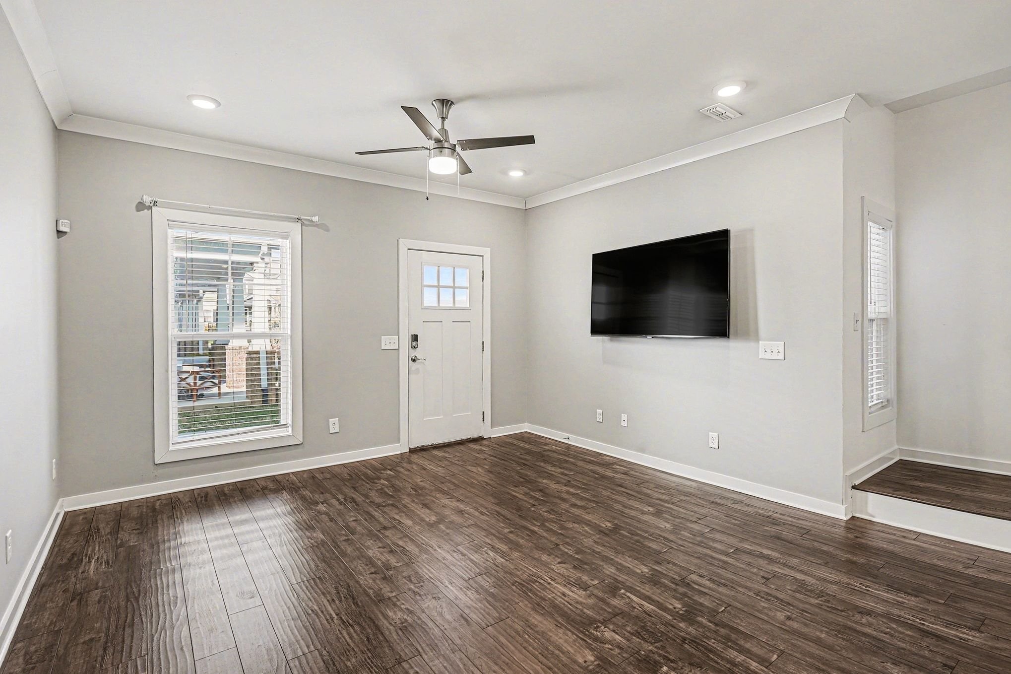 933 Ashland Place Dr