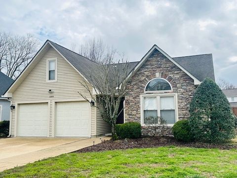 5000 Lancelot Ct Columbia TN 38401