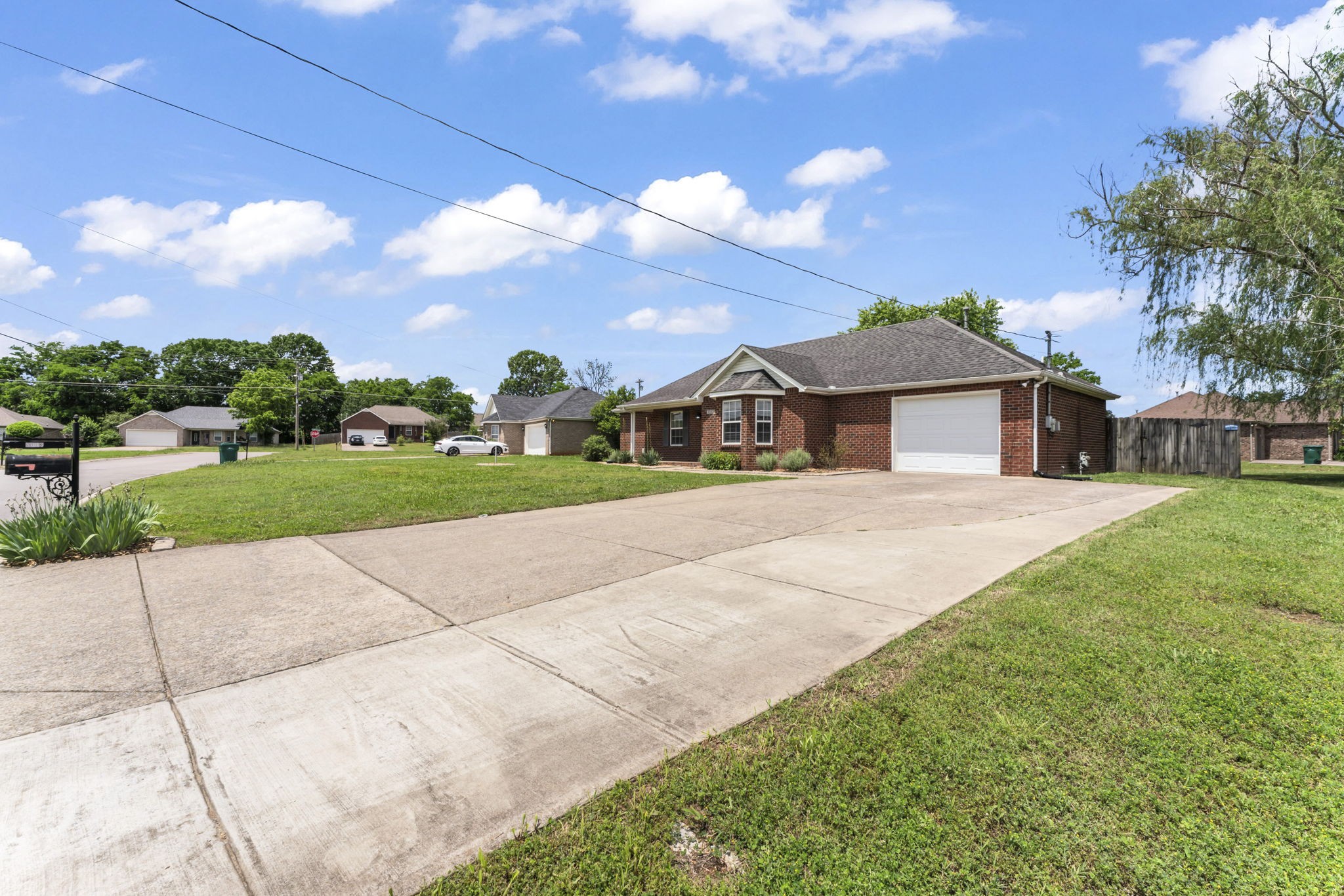 8003 Minehead Dr