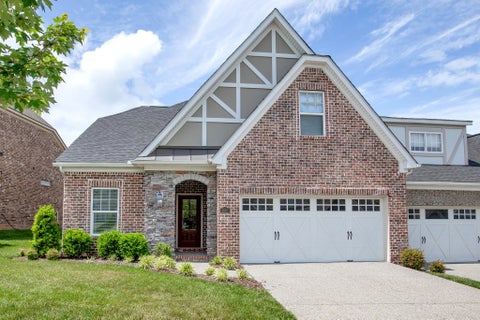 Photo of 886 Cherry Grove Dr, Hendersonville, TN 37075 (MLS # 3547699)