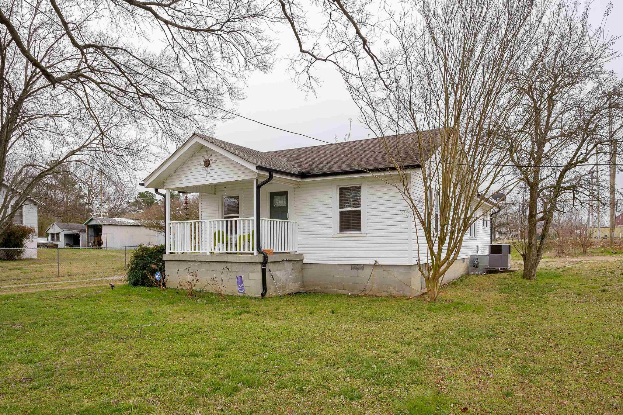 220 Foy Ave