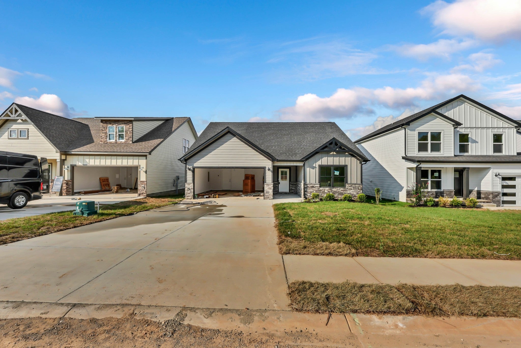 2800 Brewster Dr