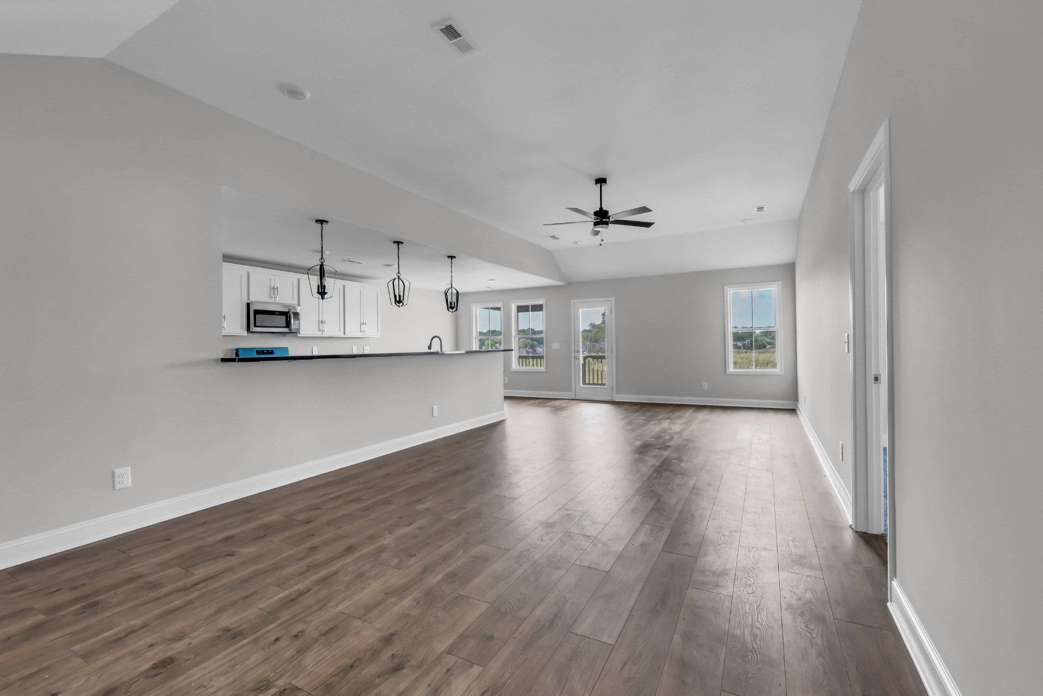 2800 Brewster Dr