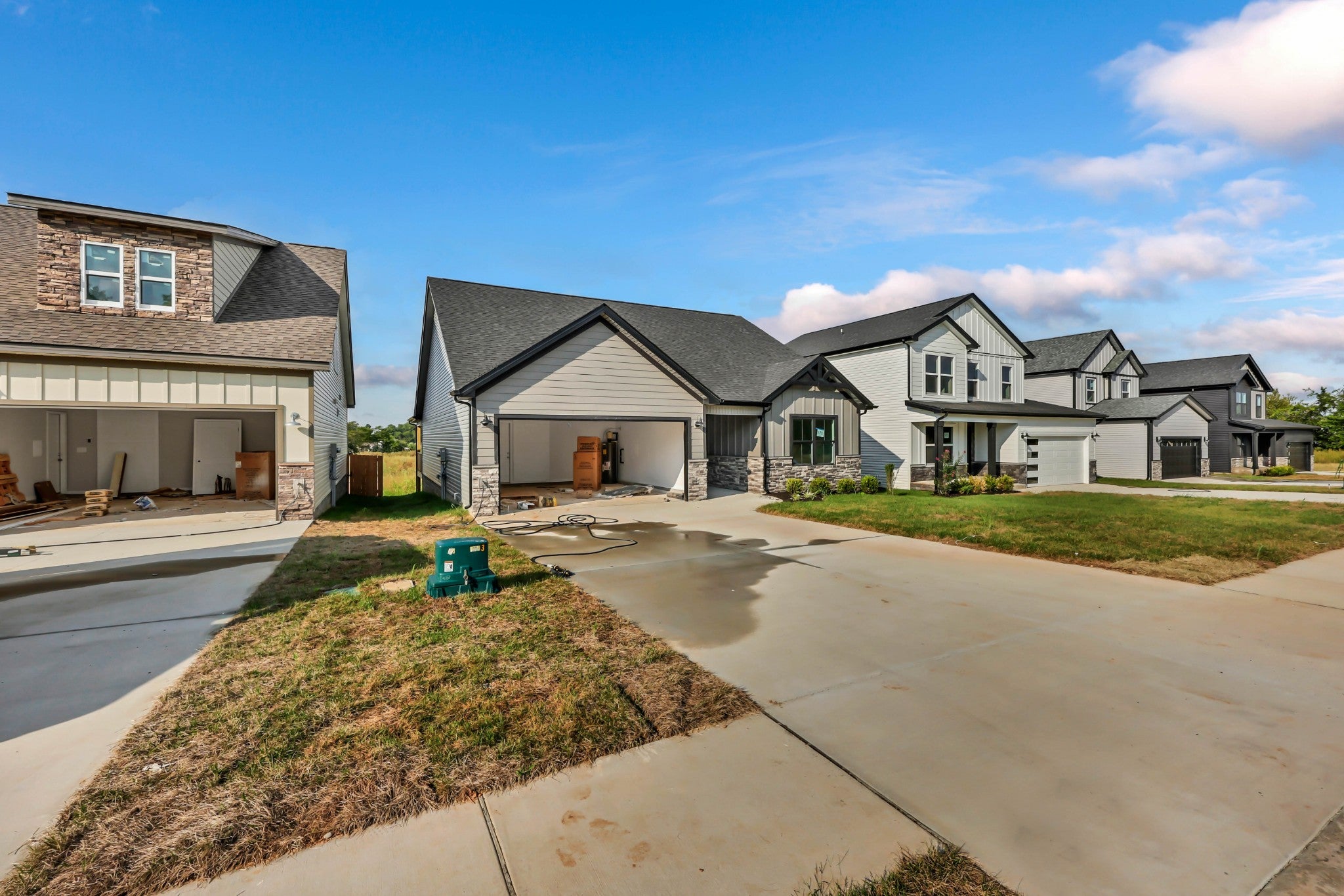 2800 Brewster Dr