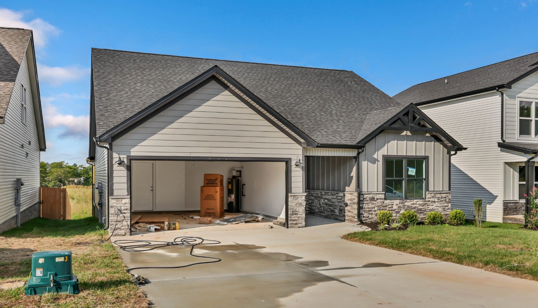 2800 Brewster Dr