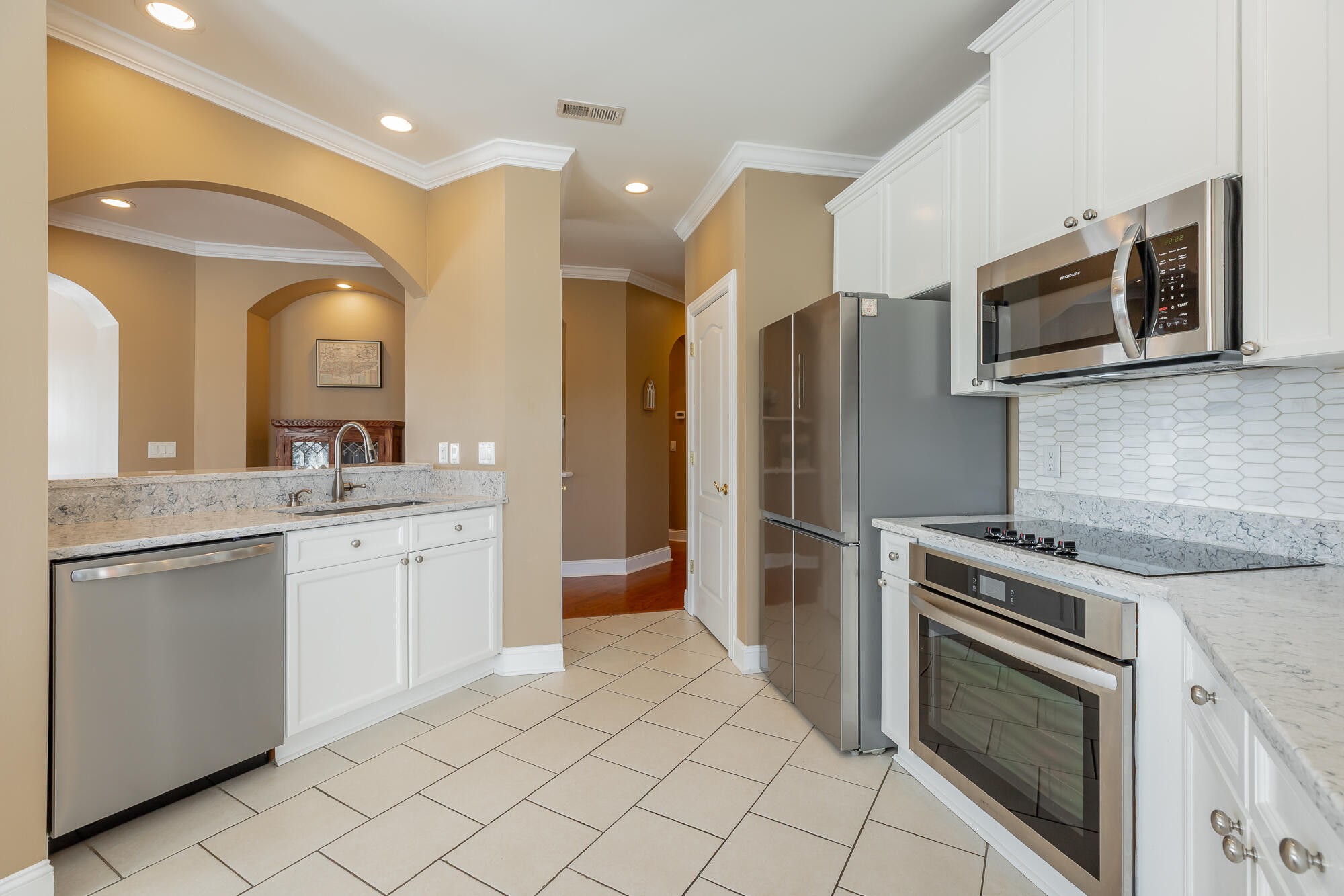 1109 Renaissance Court