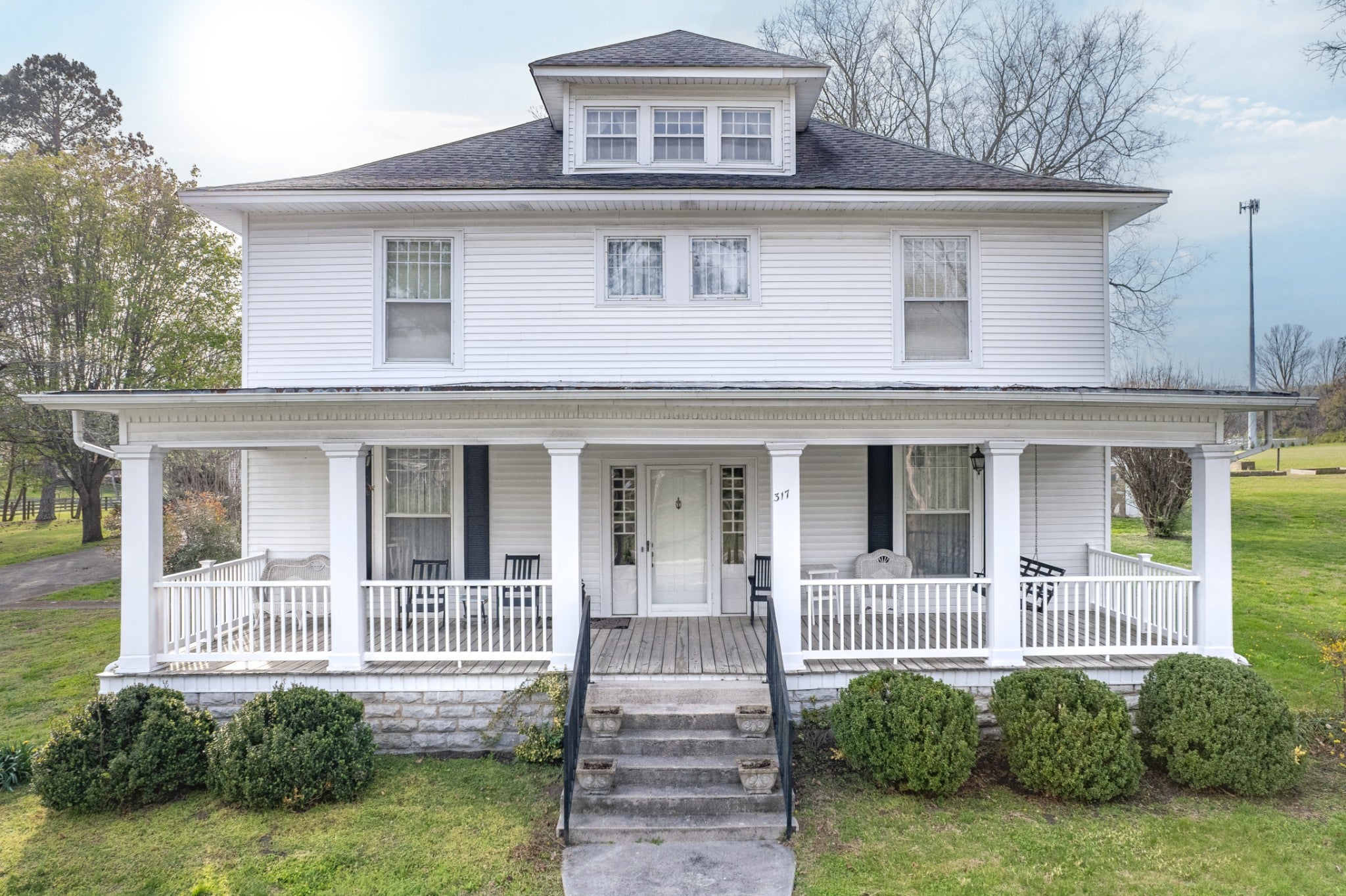 317 N Main St