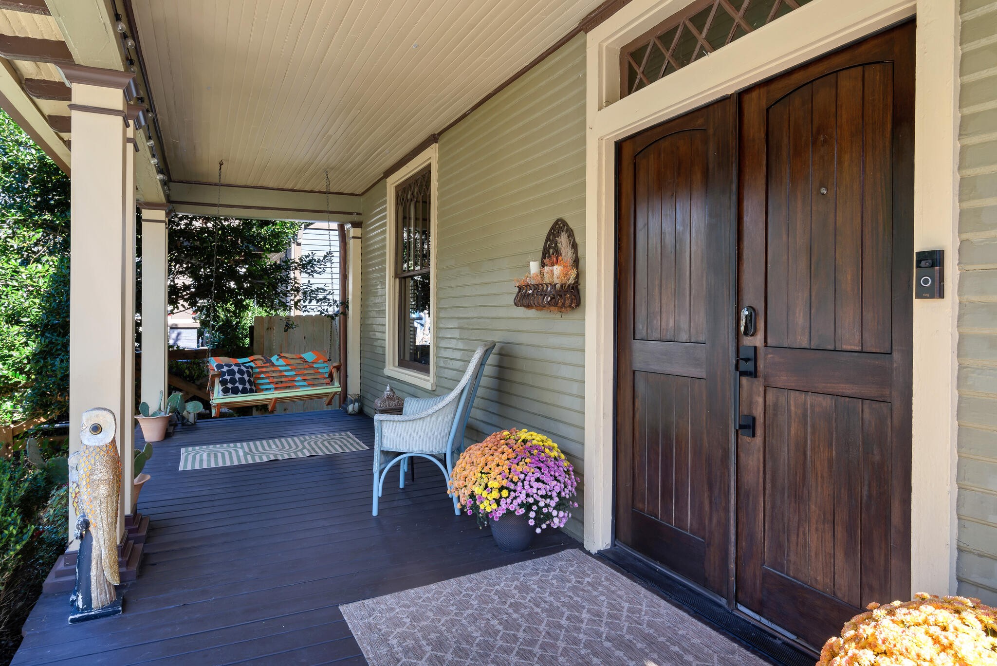212 Chapel Ave