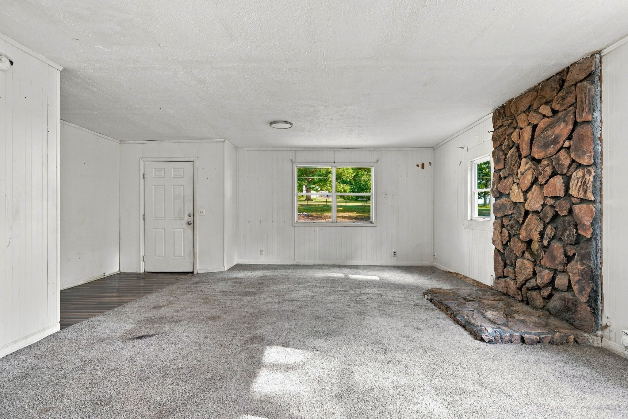 1468 Manley Loop