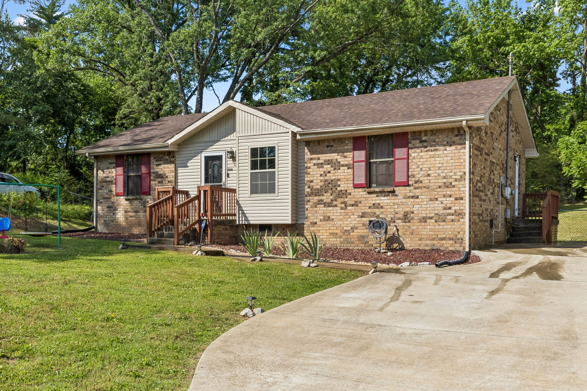 1282 Slayden Cir