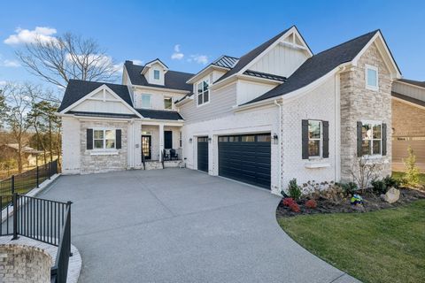 1136 Willow Springs Dr Lebanon TN 37087