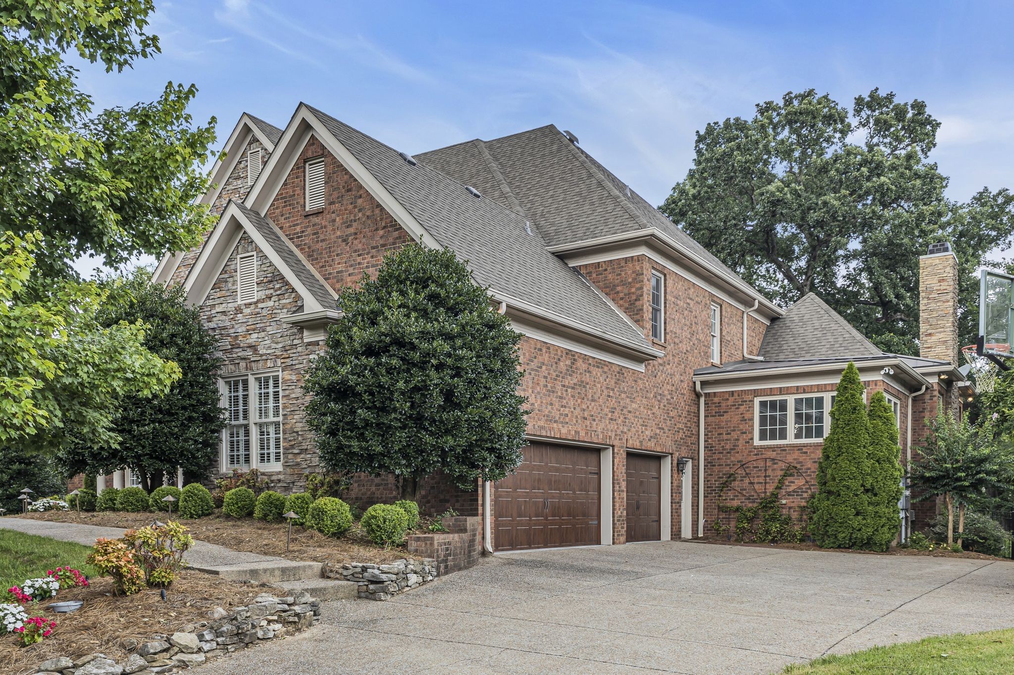 8218 Holly Road